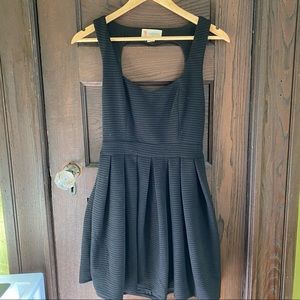 LITTLE BLACK DRESS